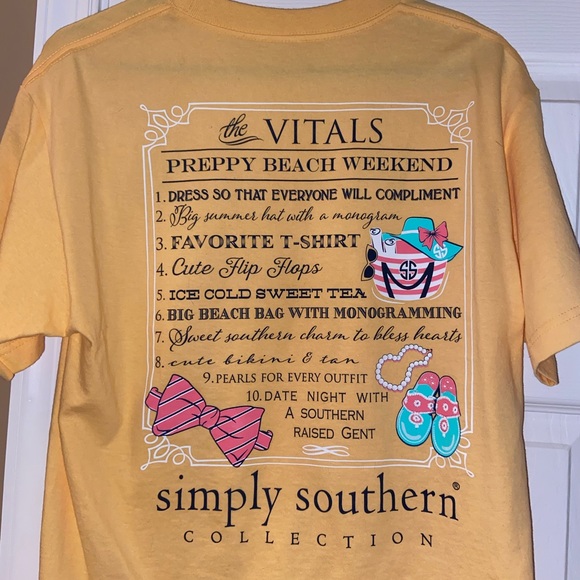Simply Southern Tops - Simply Southern medium beach “vitals” t-shirt